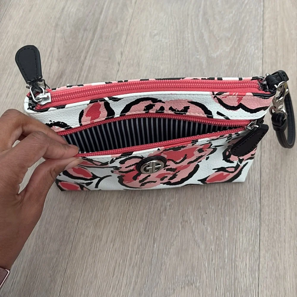 Giani Bernini Womens Wristlet Small Pink White Red Floral Print Spring - Picture 5 of 8